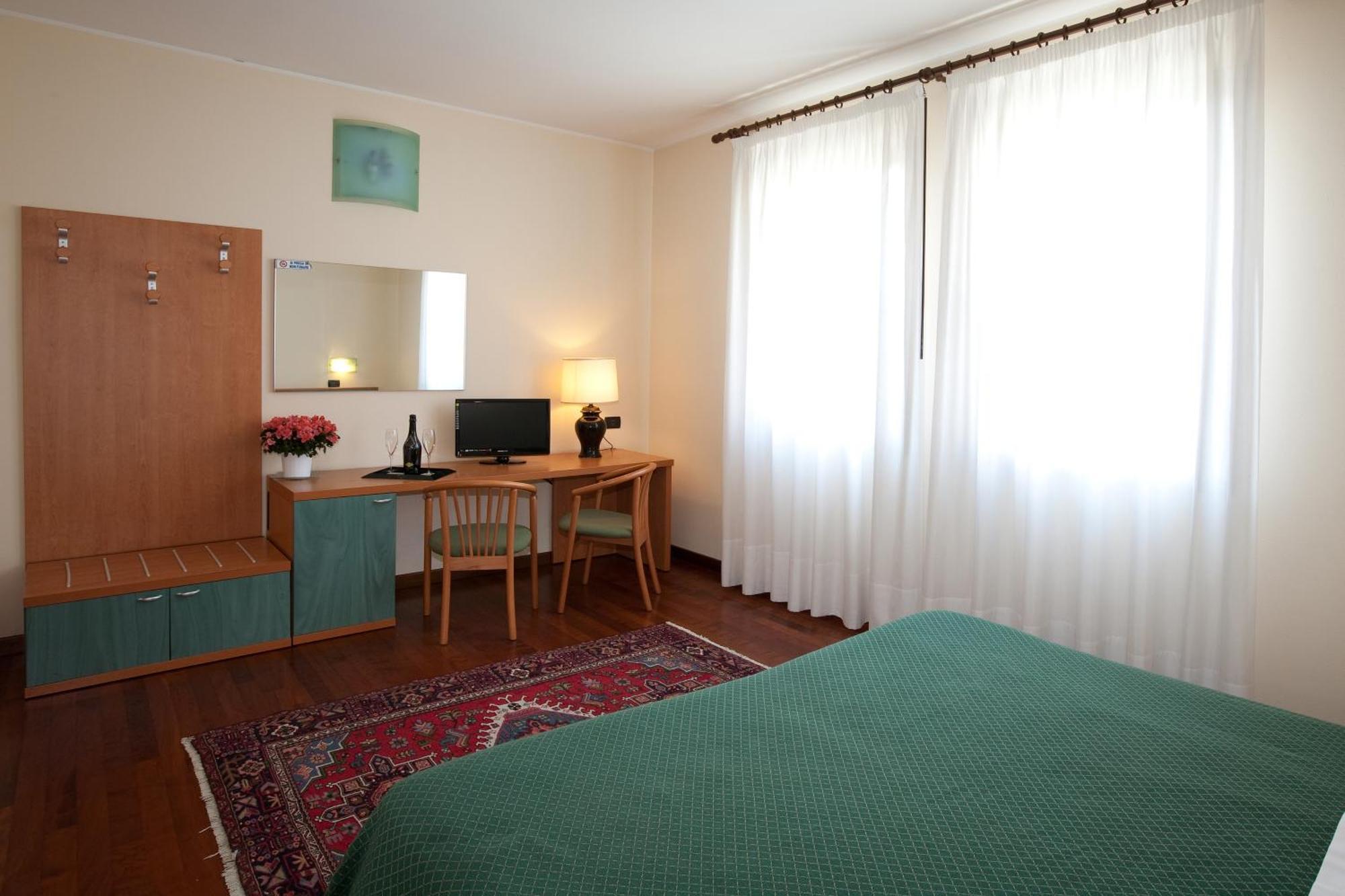 Hotel Valbrenta Limena Exterior photo